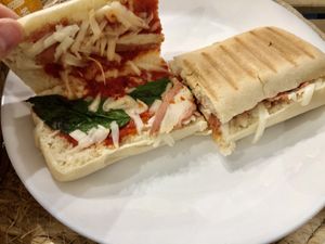 Panini avec vegan bacon  at Vegetal Food in Clermont-ferrand