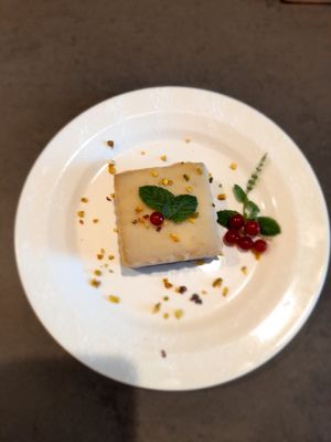  at Humus Bio Bakery Bistrot in Parma