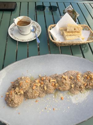 Gnocchi aus Kürbis und Nusspesto  at Localino in Oristano