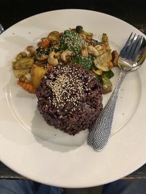 Stir fried cashew nut/tofu  #Veganuary at Kwanjai Thai food in Pai