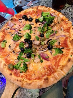 Just look at it!! 🤤😍 at Oregano Pizza Imbiss in Berlin