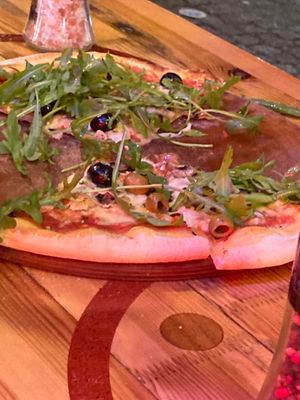 Ruccola Pizza at Oregano Pizza Imbiss in Berlin