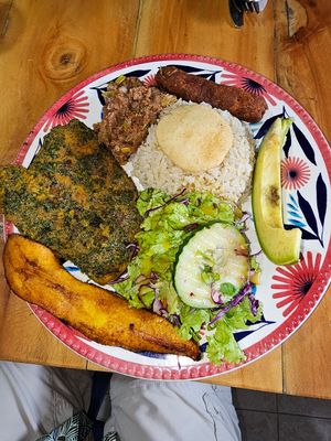 Grande set meal at Vida y Salud in Cali