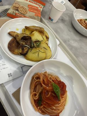 Spaghetti and potatoes   at FCO - Eataly - T1 in Fiumicino