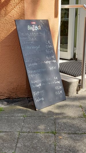 Menu ("the most important stuff") at KeQ Eismanufaktur in Hannover