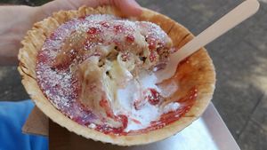 Spaghetti-Ice (vanilla+salted caramel) at KeQ Eismanufaktur in Hannover