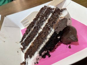Oreo cake   at YumYum in Manchester