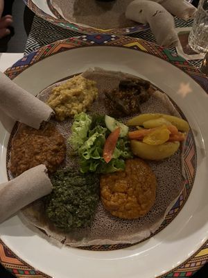 Vegane Platte  at Daaro  in Neu-isenburg