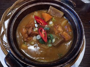 Tofu coconut curry at Sen Viet Vegan in Edinburgh