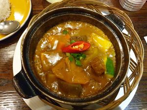 Tofu coconut curry at Sen Viet Vegan in Edinburgh