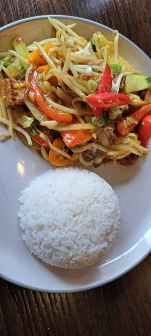 Chilli & lemongrass tofu at Sen Viet Vegan in Edinburgh