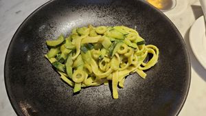 Vegane Pasta mit Zucchini at Brasserie Adriatic in Rovinj