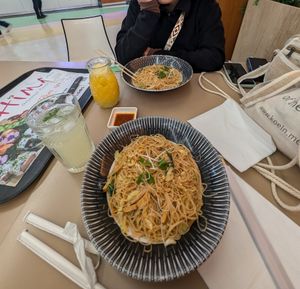 Fried rice noodles at HIMÁ Oriental Taste in Castelo Branco