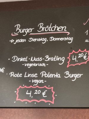 Burger Brötchen at BioMarkt Ulrich in Trier