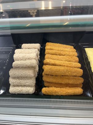 Vegan opties: kipcorn en kroket  at Friethuys Oer in Nijmegen