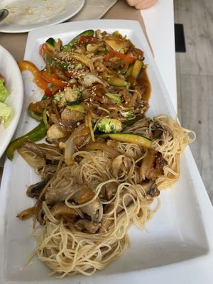 Combo stir fry veggies and noodles  at Caravanserai in San Sebastian