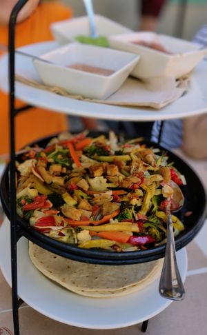 Fajitas veganas (salsas picante, guacamole, agridoce) at Caravanserai in San Sebastian
