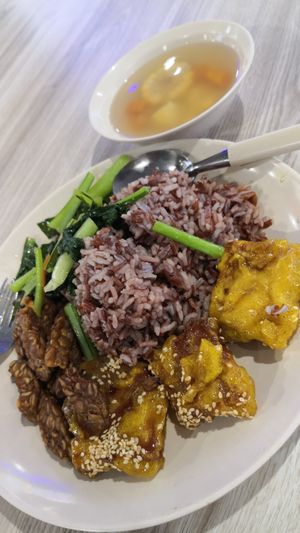 $4.2 with free soup. at Qiu Lian Vegetarian 秋蓮素食 in North Singapore