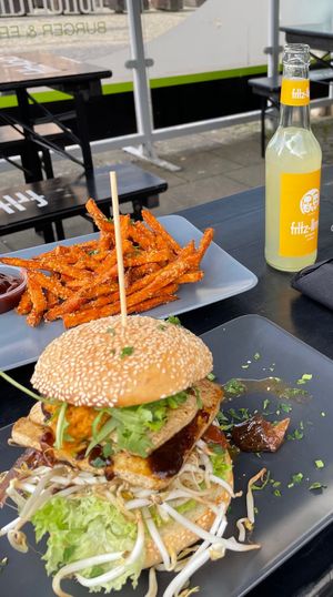 Vegan teriyaki burger at Burgerkult in Neubrandenburg