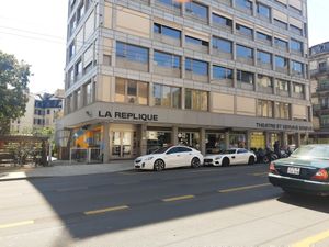 Exterior at Café la réplique in Geneva