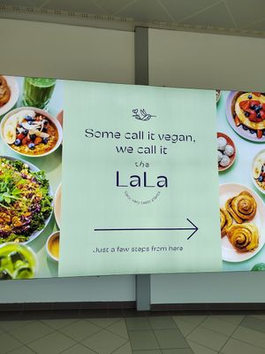 Heaven on earth? at VIE - The Lala / Veganista - T1-C in Vienna
