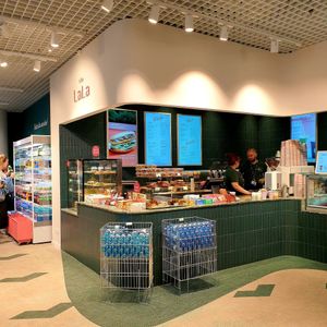  at VIE - The Lala / Veganista - T1-C in Vienna