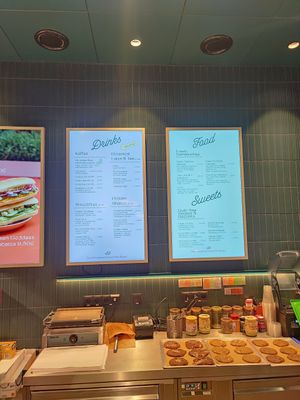  at VIE - The Lala / Veganista - T1-C in Vienna