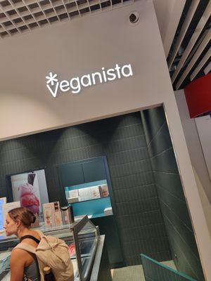  at VIE - The Lala / Veganista - T1-C in Vienna