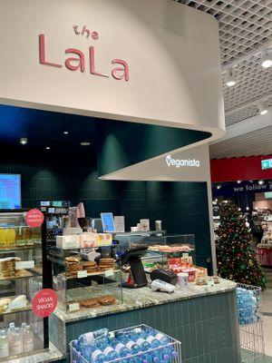  #Veganuary at VIE - The Lala / Veganista - T1-C in Vienna