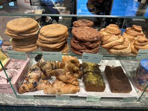 Otros postres. Y también hay helados.  at VIE - The Lala / Veganista - T1-C in Vienna