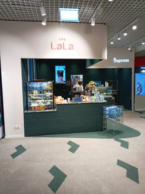  at VIE - The Lala / Veganista - T1-C in Vienna