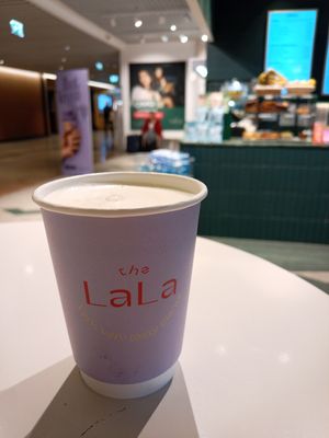  at VIE - The Lala / Veganista - T1-C in Vienna