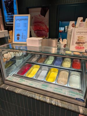  at VIE - The Lala / Veganista - T1-C in Vienna