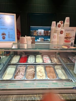  at VIE - The Lala / Veganista - T1-C in Vienna