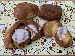All vegan: suisse with chocolate, achtje, boterkoek with raisins, chocolate bun    at Bakkerij Jonas in Ghent
