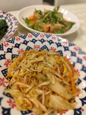 Siam fried noodles at Muzi T@Veggie 木子坊 in Perak