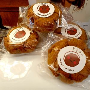  at Sweet Cookies 꿀넹 쿠키 in Seoul