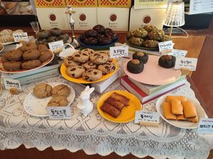  at Sweet Cookies 꿀넹 쿠키 in Seoul