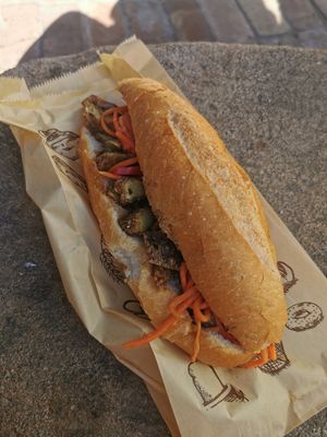 Mock Duck ohne Mayo (& weil piki auch ohne coriander&zwiebeln) super lecker!! at Anna's Banh Mi Co in West End