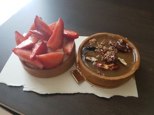 Strawberry tart
Caramel and pecan tart at Octopus in Brest