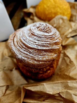 Cruffin at Octopus in Brest