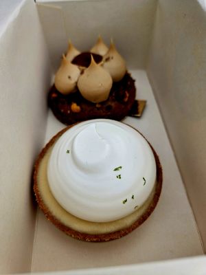 Citron tartlet at Octopus in Brest