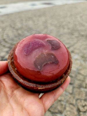 Rhubarb tartlet at Octopus in Brest