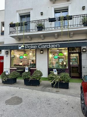 Front  at Poke Gardæn in Peschiera Del Garda