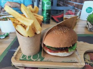 Vegan burger and fries at Muaz Vegetarian in Kyrenia