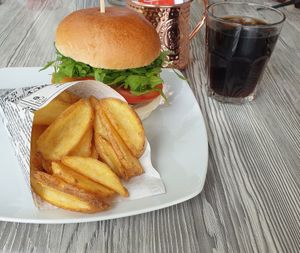 Vegan Burger with vegan cheese at Felix in Bovec