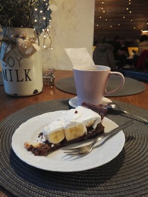 Very nice atmosphere and delicious cakes and tea! Nice service also! Look no further for delicious desserts! 5/5 at Fukafe in Gdansk