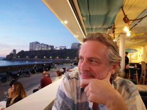 The view Villa Belza, Côte des Basques, the restaurant inside and outside at Le Surfing in Biarritz