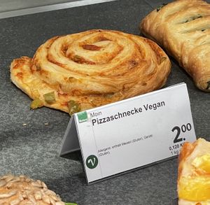 Pizza bun - Denn‘s, Lüneburg  at denn's Biomarkt - Am Alten Eisenwerk in Lueneburg