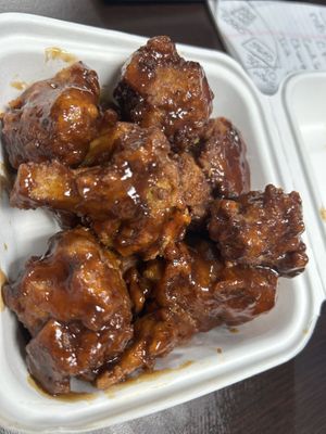 Cauli wings!! Bangin   at A Vegan's Utopia in Montego Bay